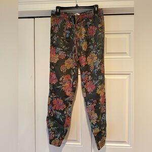 Nicole Miller floral pants, size M, NWOT